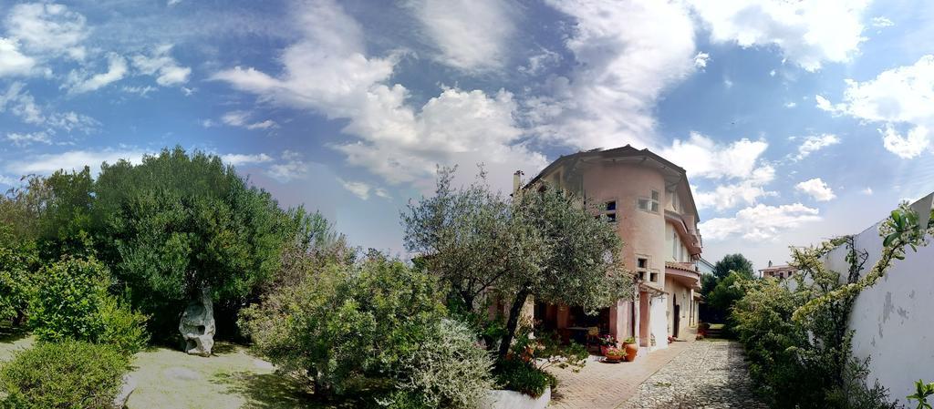 Locanda Tipica Sa Corte Oliena Luaran gambar