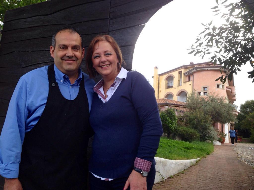 Locanda Tipica Sa Corte Oliena Luaran gambar