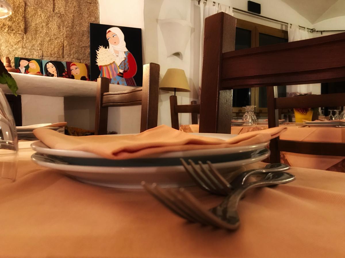 Locanda Tipica Sa Corte Oliena Luaran gambar