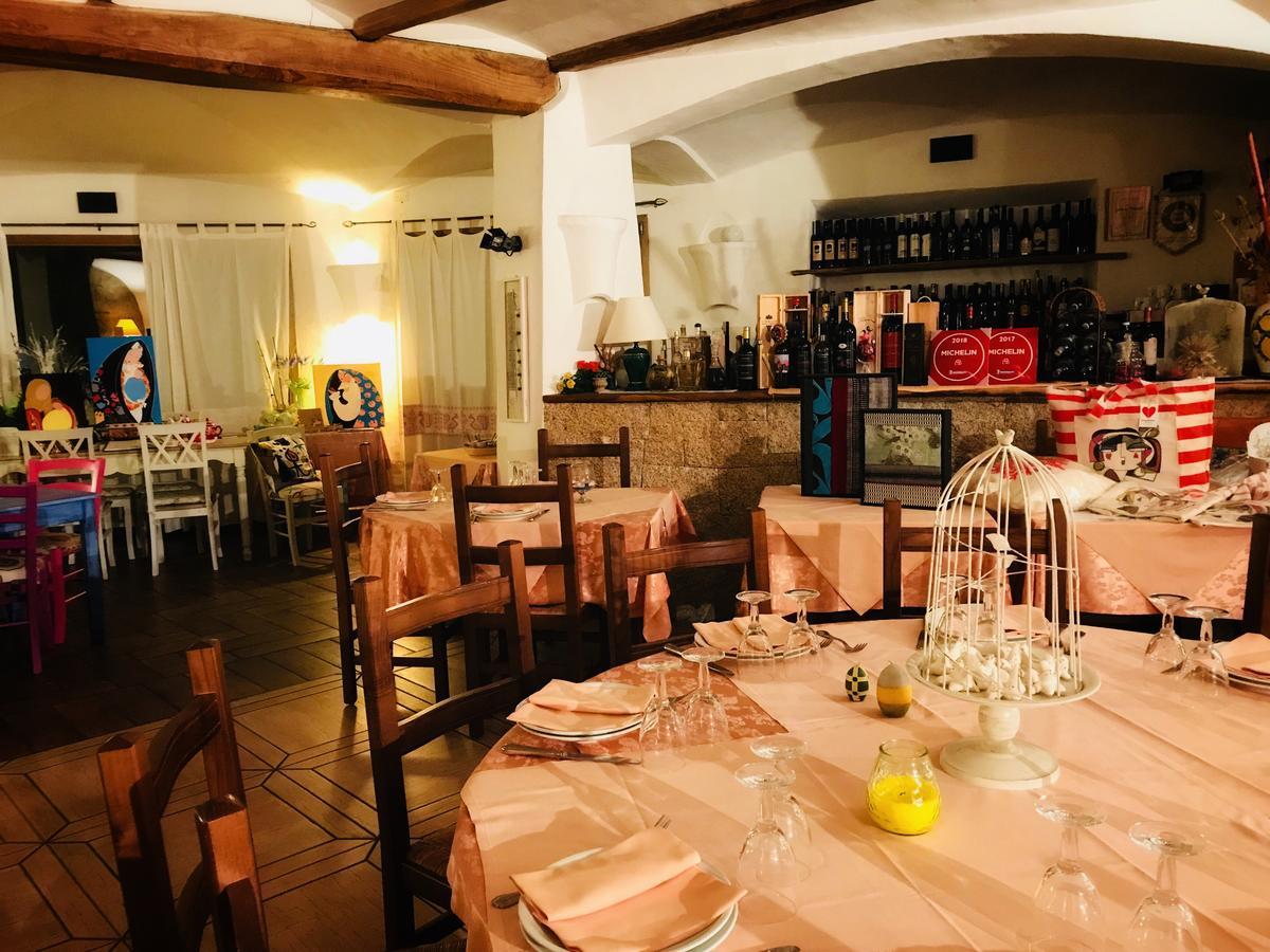 Locanda Tipica Sa Corte Oliena Luaran gambar