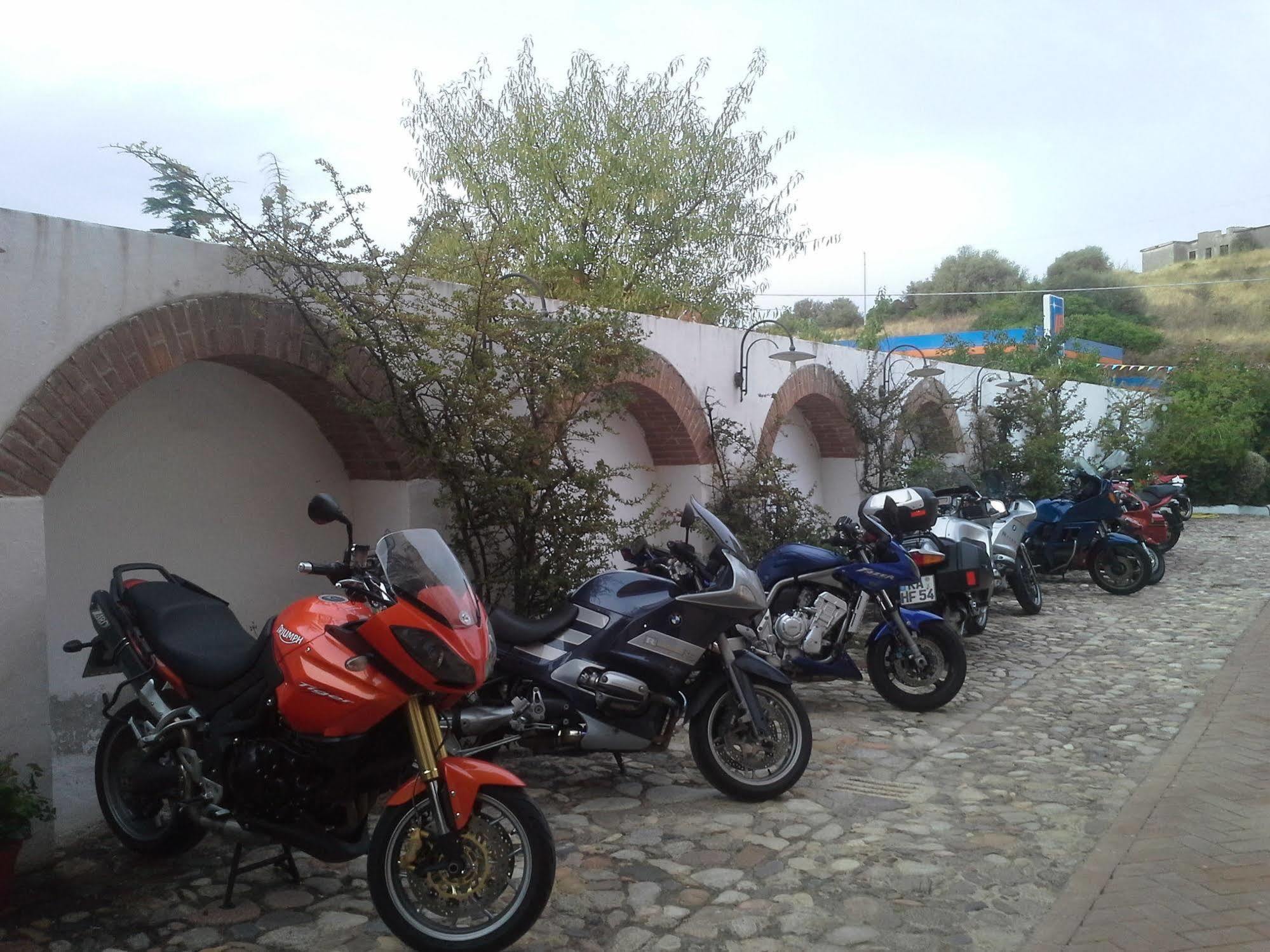 Locanda Tipica Sa Corte Oliena Luaran gambar
